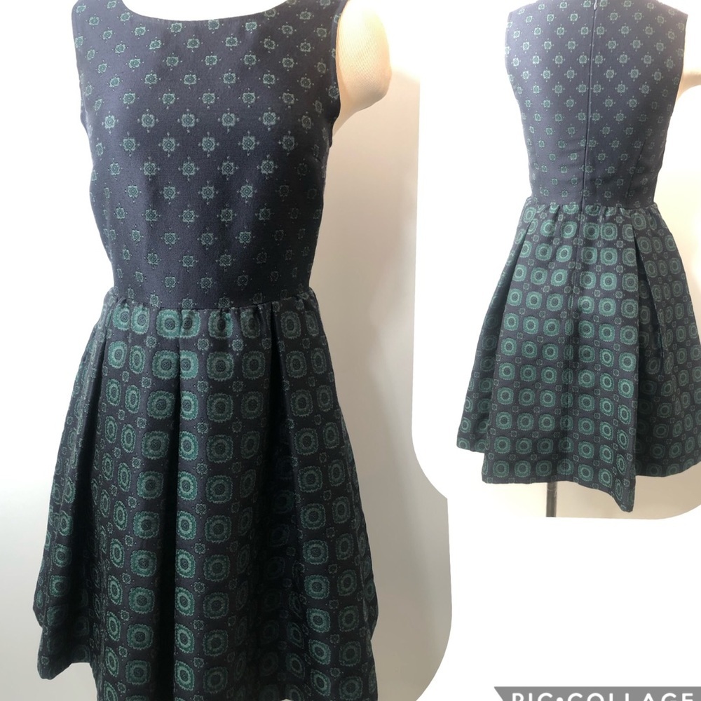 Max & Co Dress black and green floral Pleated Dress Size 2